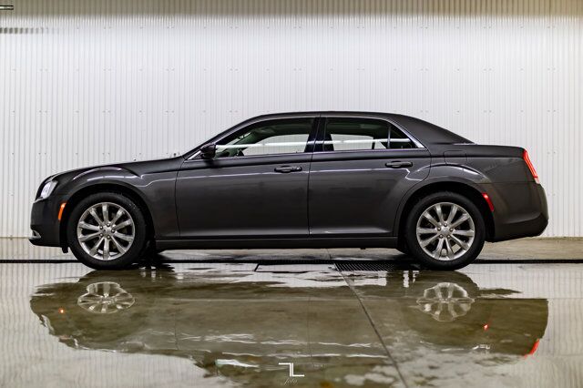 2015 Chrysler 300 AWD Touring Leather Roof Nav BCam Red Deer AB