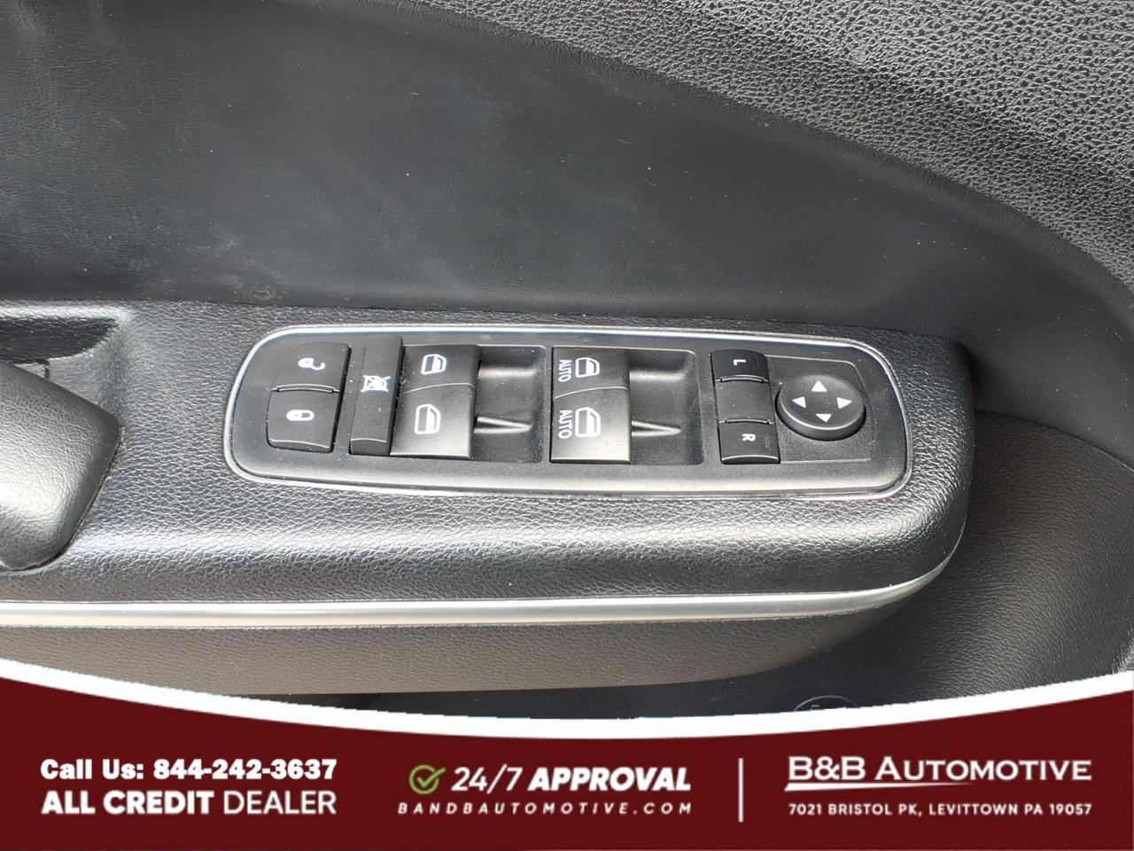 2015 Chrysler 300 Limited Levittown PA