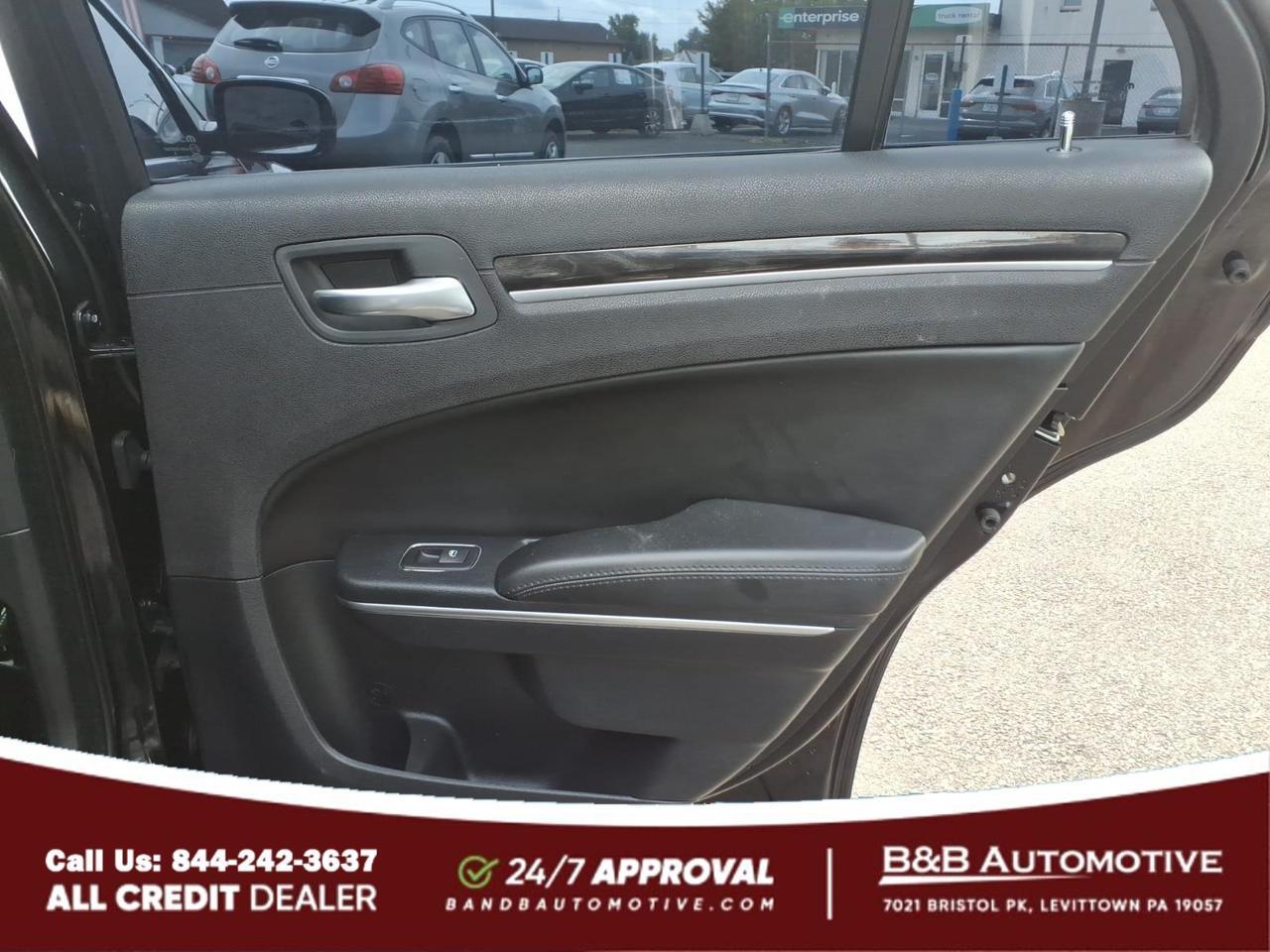 2015 Chrysler 300 Limited Levittown PA