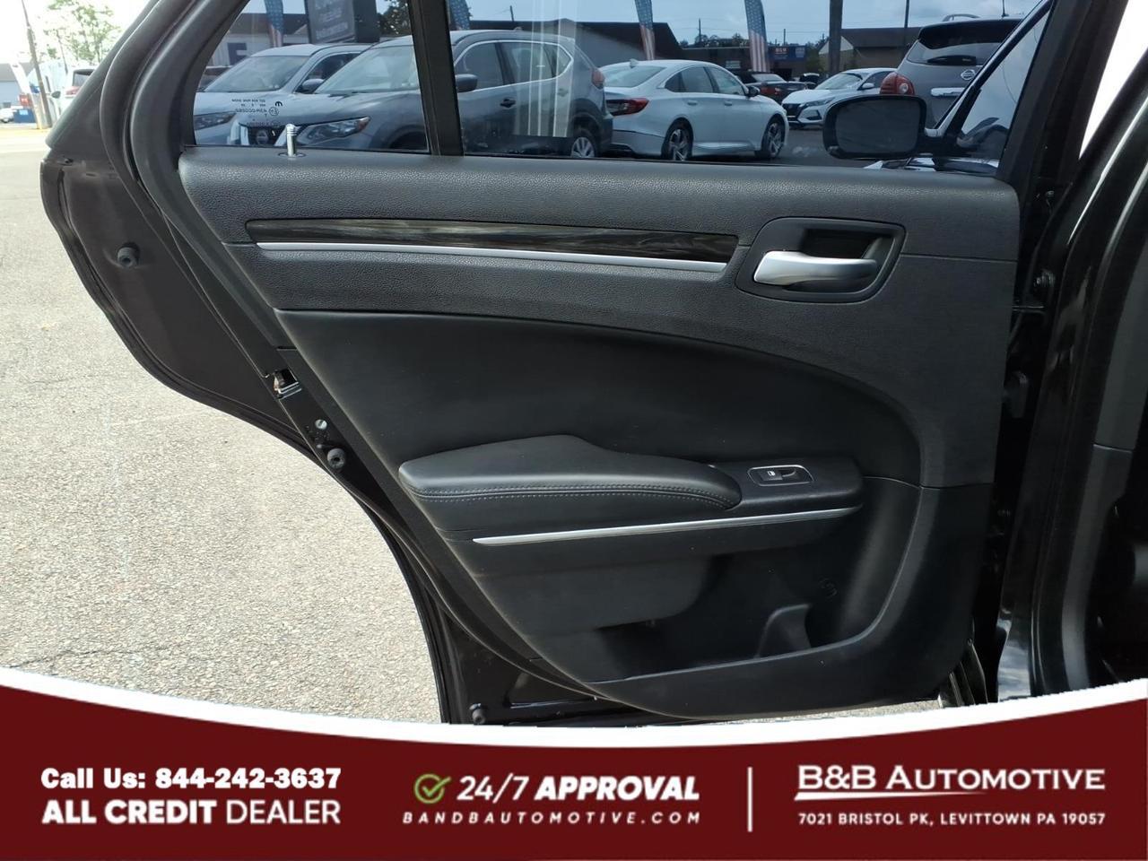 2015 Chrysler 300 Limited Levittown PA