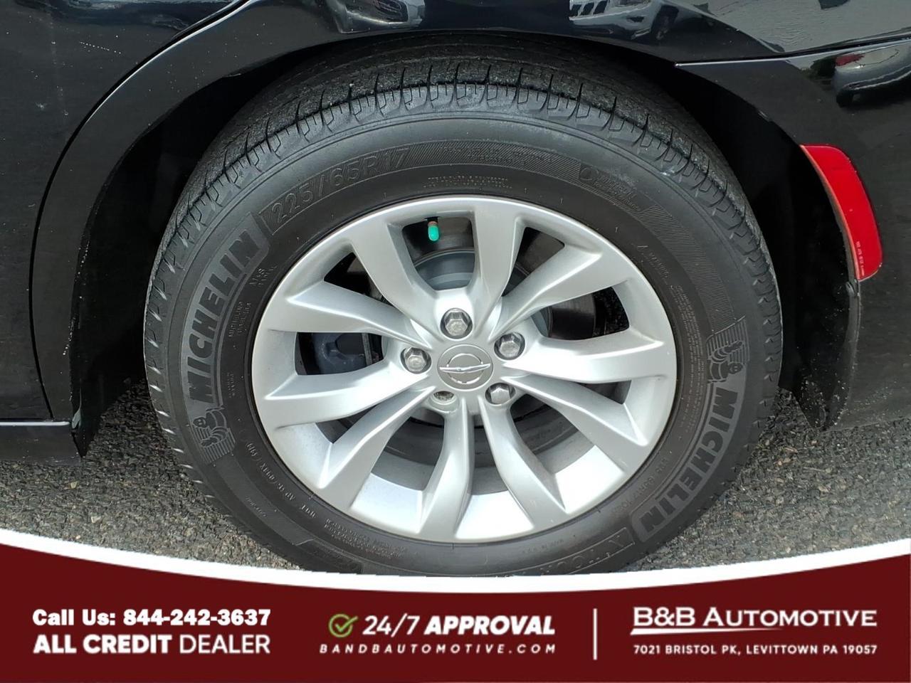 2015 Chrysler 300 Limited Levittown PA