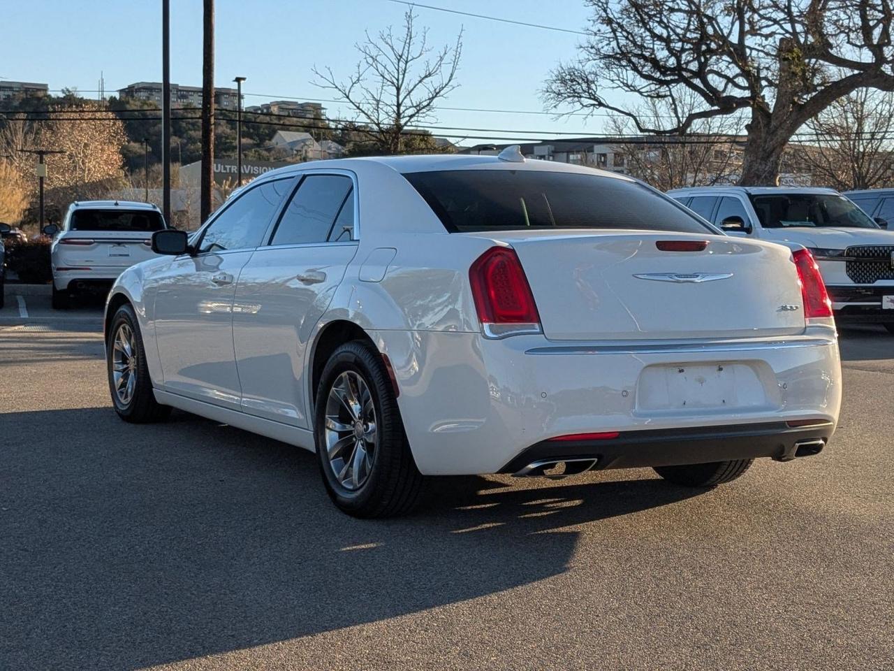 2015 Chrysler 300 Limited