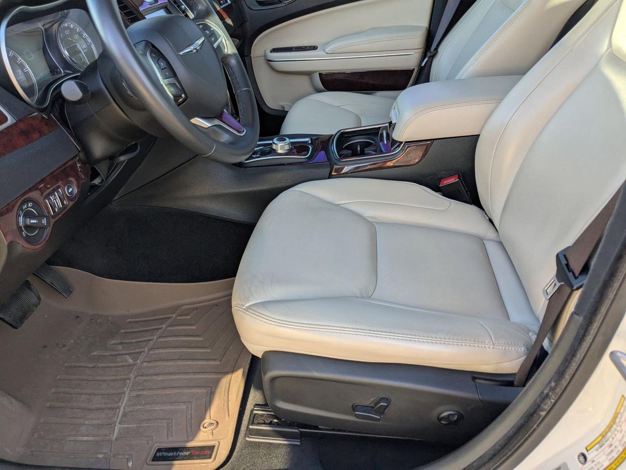 2015 Chrysler 300 Limited