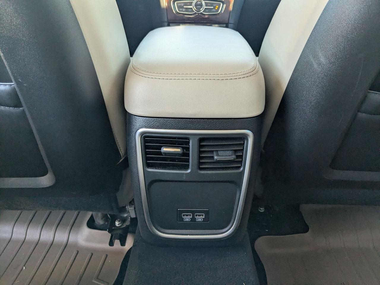 2015 Chrysler 300 Limited