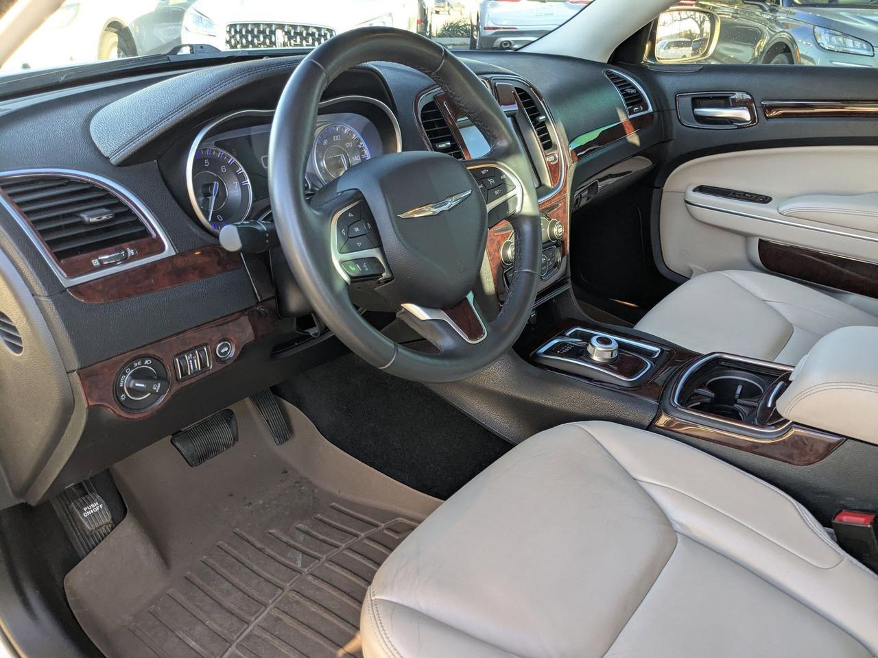 2015 Chrysler 300 Limited