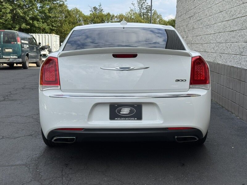 2015 Chrysler 300 Limited Willow Grove PA