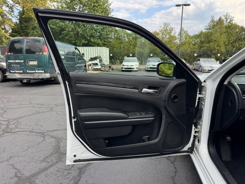 2015 Chrysler 300 Limited Willow Grove PA
