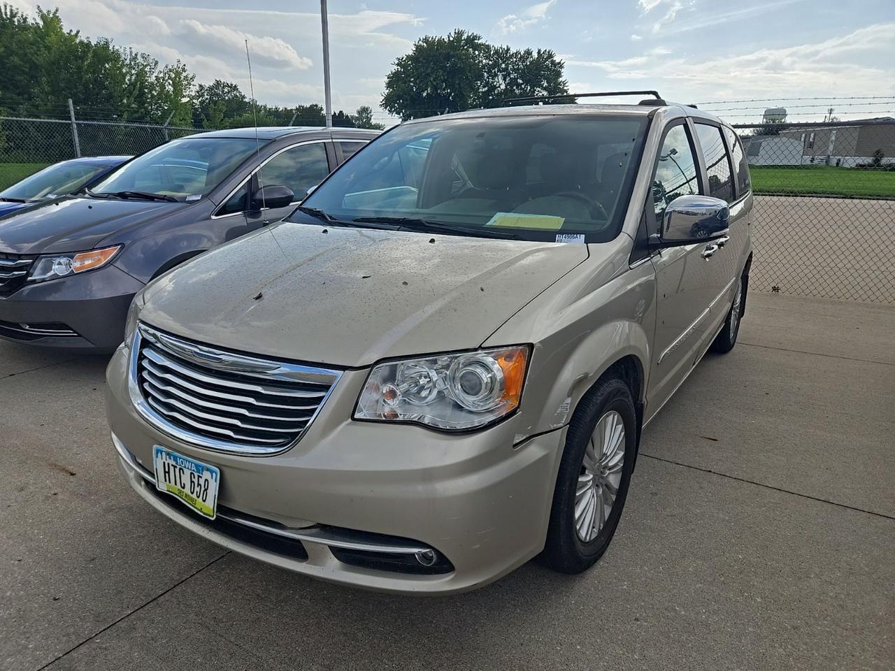 2015 Chrysler Town &amp; Country Limited