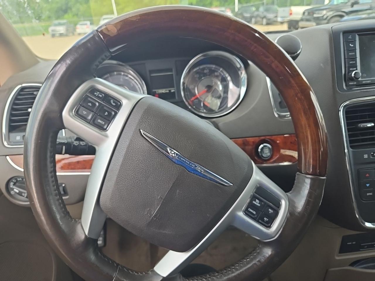 2015 Chrysler Town &amp; Country Limited West Burlington IA