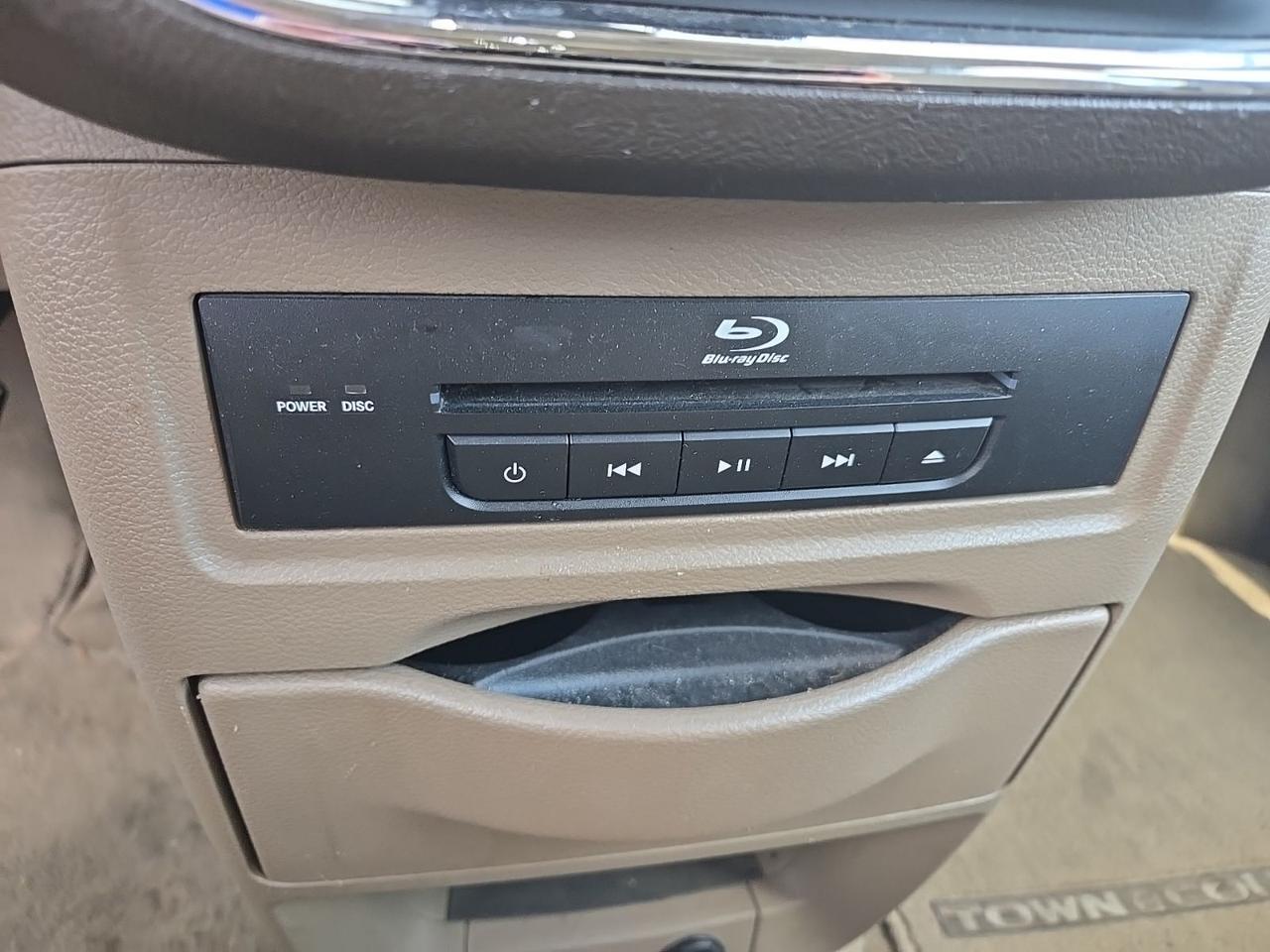 2015 Chrysler Town &amp; Country Limited West Burlington IA