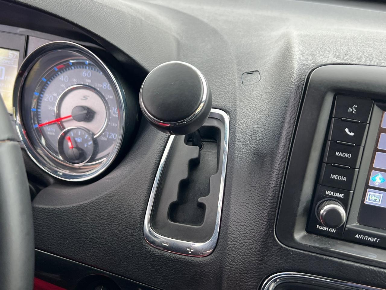 2015 Chrysler Town &amp; Country S Hagerstown MD