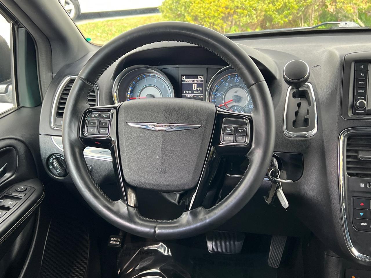 2015 Chrysler Town &amp; Country S Hagerstown MD