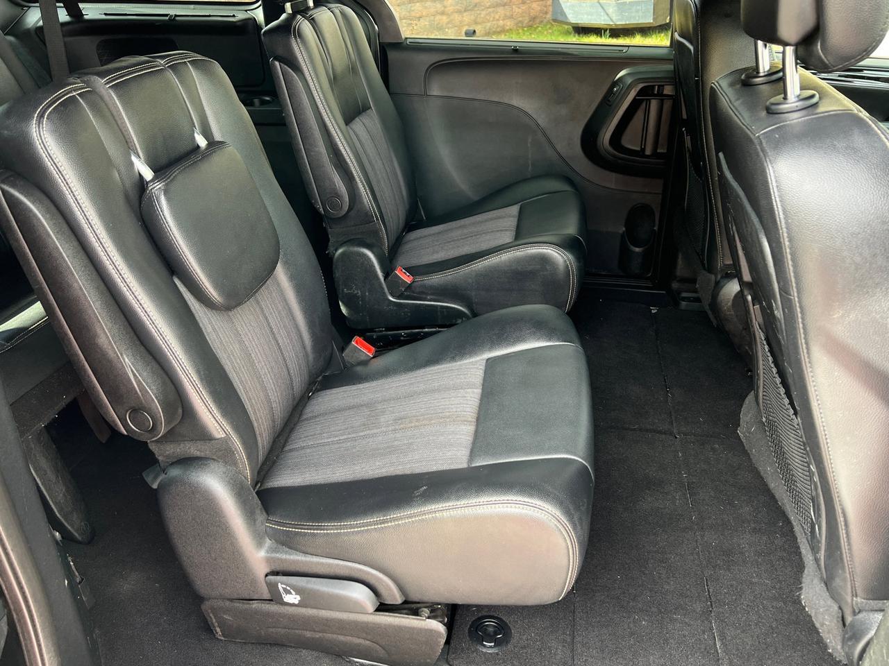 2015 Chrysler Town &amp; Country S Hagerstown MD