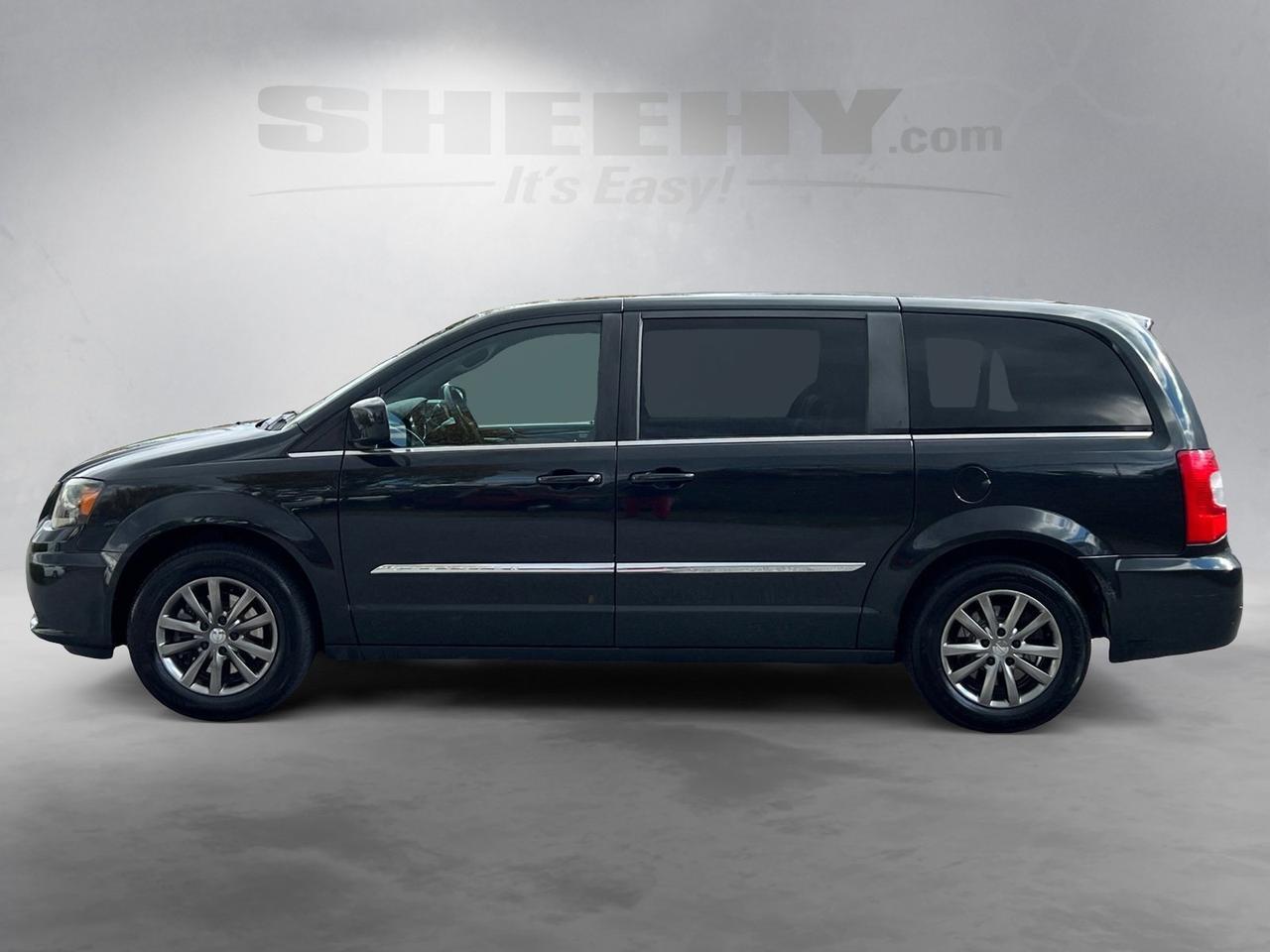 2015 Chrysler Town &amp; Country S Hagerstown MD