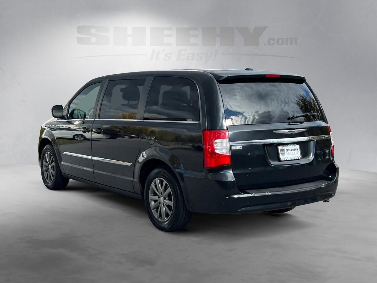 2015 Chrysler Town &amp; Country S Hagerstown MD