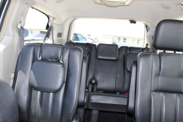 2015 Chrysler Town & Country Touring DVD Melbourne FL