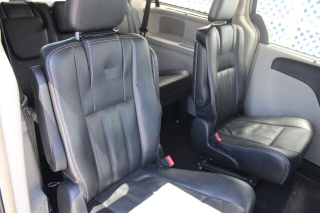 2015 Chrysler Town & Country Touring DVD Melbourne FL