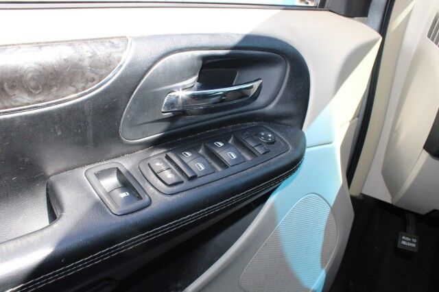 2015 Chrysler Town & Country Touring DVD Melbourne FL