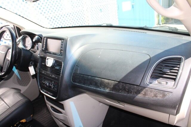 2015 Chrysler Town & Country Touring DVD Melbourne FL