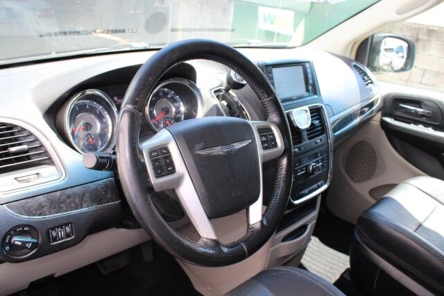 2015 Chrysler Town & Country Touring DVD Melbourne FL