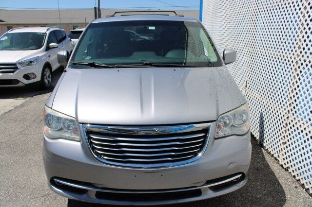 2015 Chrysler Town & Country Touring DVD Melbourne FL
