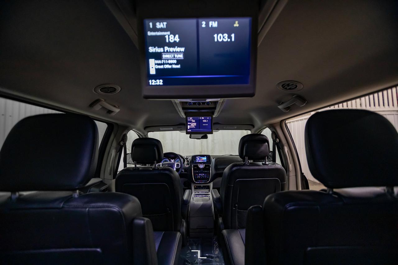 2015 Chrysler Town & Country Touring L Leather Nav DVD BCam Red Deer AB