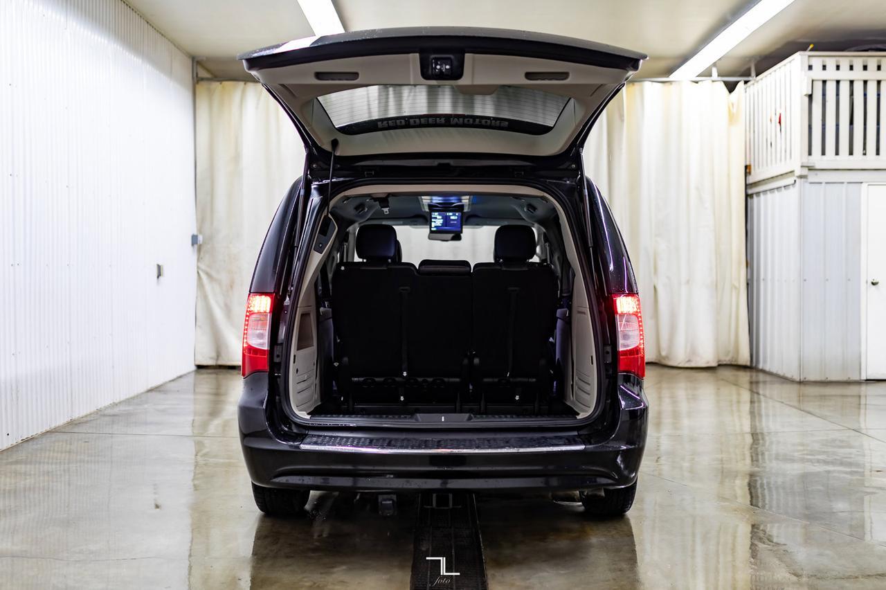 2015 Chrysler Town & Country Touring L Leather Nav DVD BCam Red Deer AB