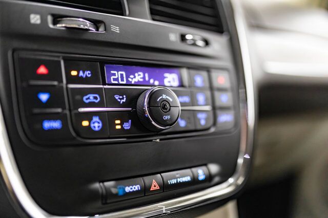 2015 Chrysler Town & Country Touring L Leather Nav DVD BCam Red Deer AB