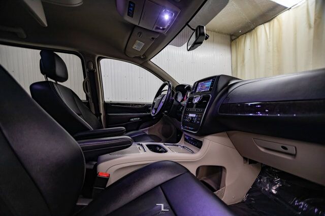 2015 Chrysler Town & Country Touring L Leather Nav DVD BCam Red Deer AB