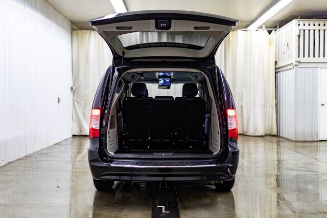 2015 Chrysler Town & Country Touring L Leather Nav DVD BCam Red Deer AB