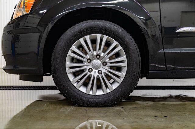 2015 Chrysler Town & Country Touring L Leather Nav DVD BCam Red Deer AB