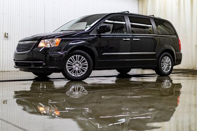 2015 Chrysler Town & Country Touring L Leather Nav DVD BCam Red Deer AB