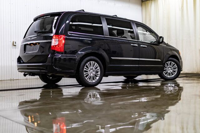 2015 Chrysler Town & Country Touring L Leather Nav DVD BCam Red Deer AB