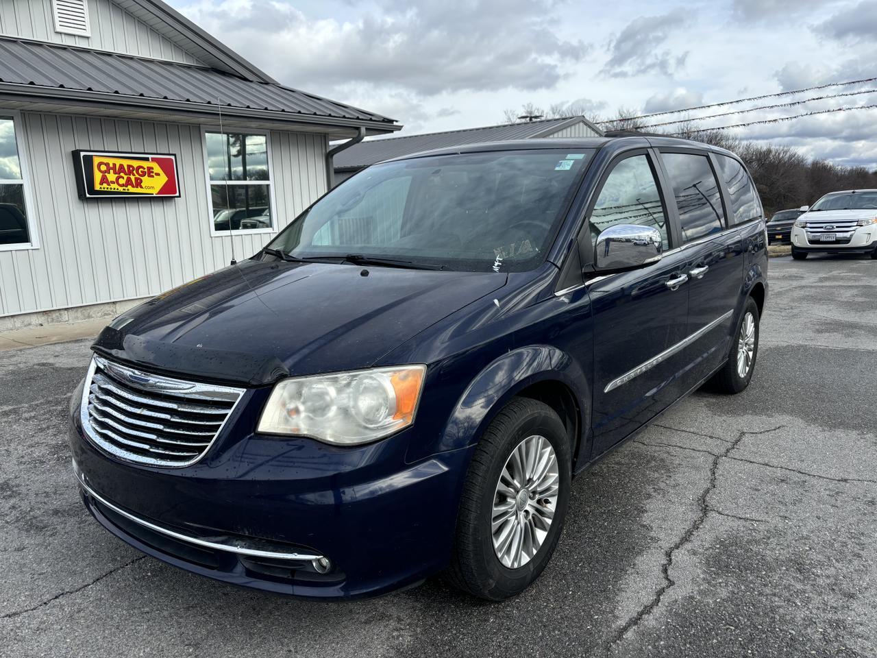 2015 Chrysler Town & Country Touring-L Minivan 4D