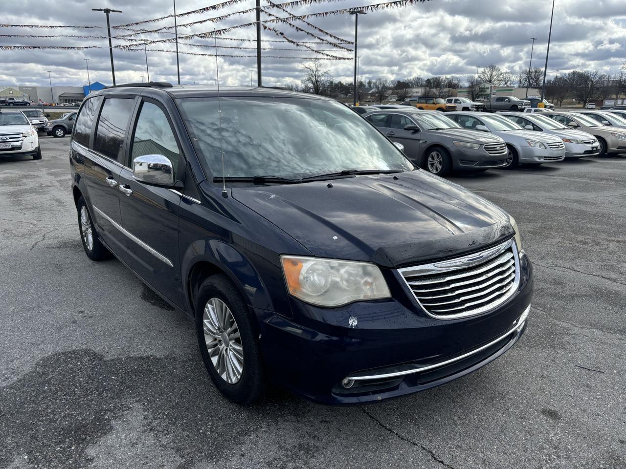 2015 Chrysler Town & Country Touring-L Minivan 4D
