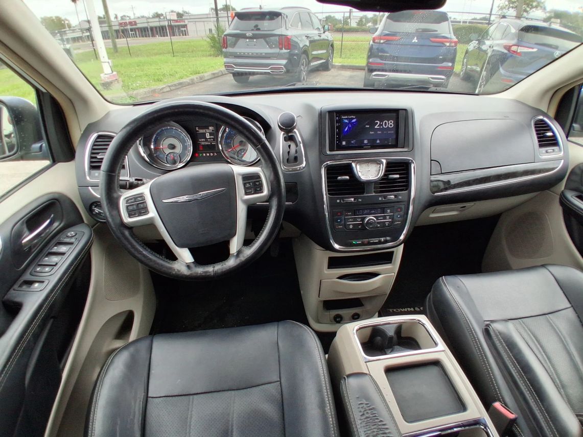 2015 Chrysler Town & Country Touring-L Minivan 4D Maitland FL