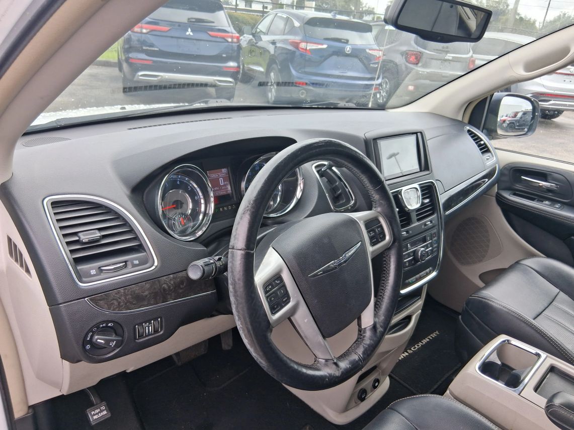 2015 Chrysler Town & Country Touring-L Minivan 4D Maitland FL