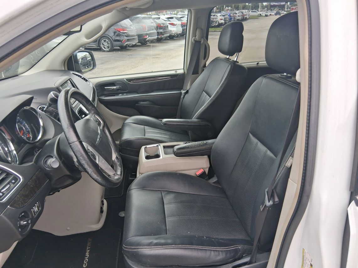2015 Chrysler Town & Country Touring-L Minivan 4D Maitland FL