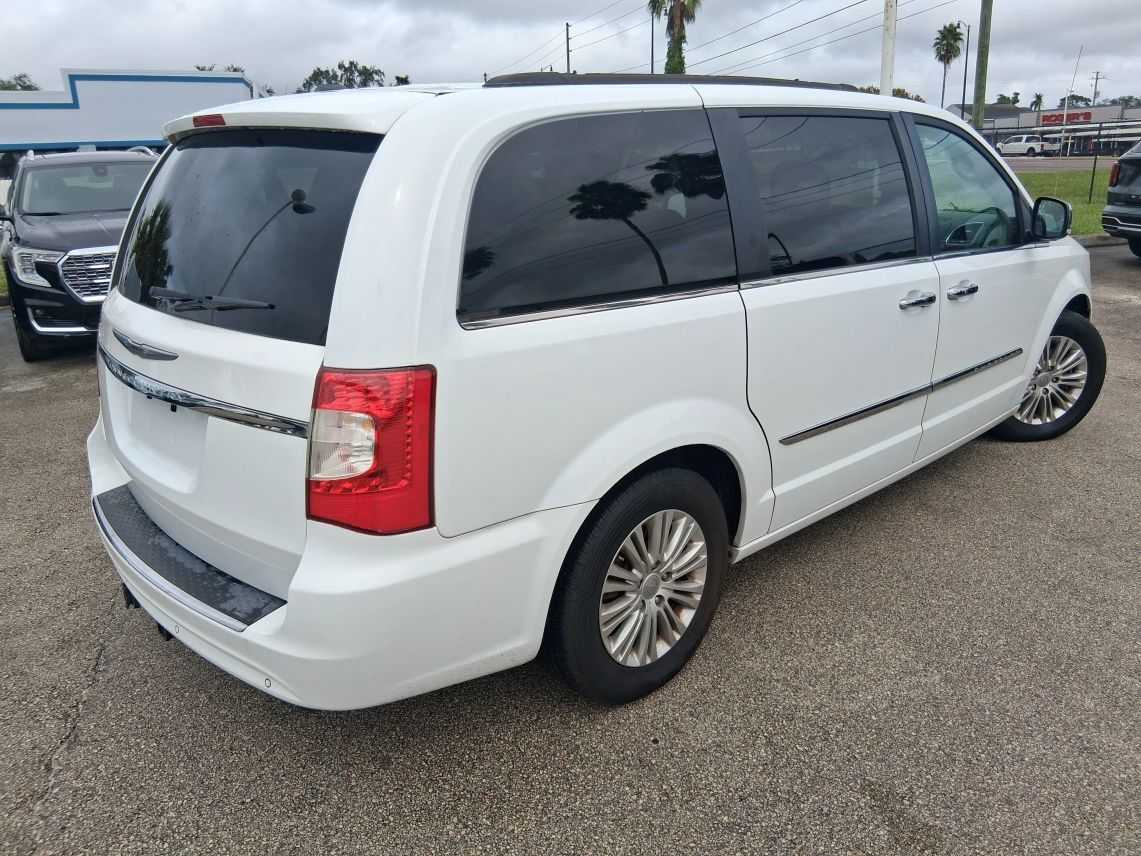 2015 Chrysler Town & Country Touring-L Minivan 4D Maitland FL