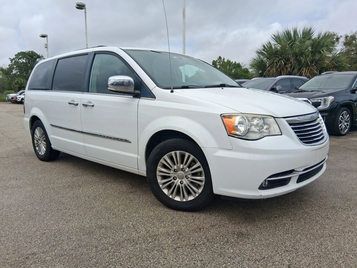 2015 Chrysler Town & Country Touring-L Minivan 4D