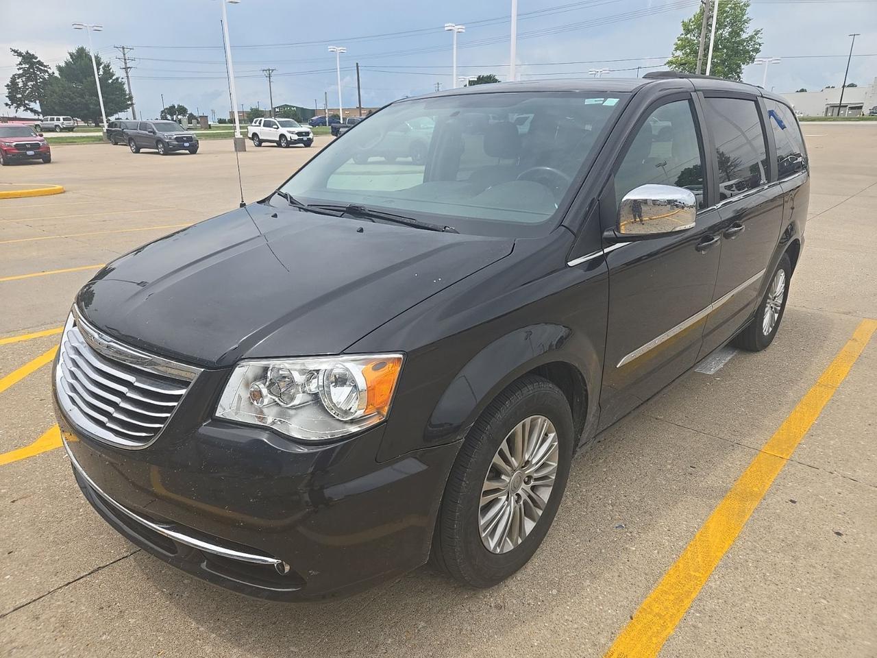 2015 Chrysler Town &amp; Country Touring-L