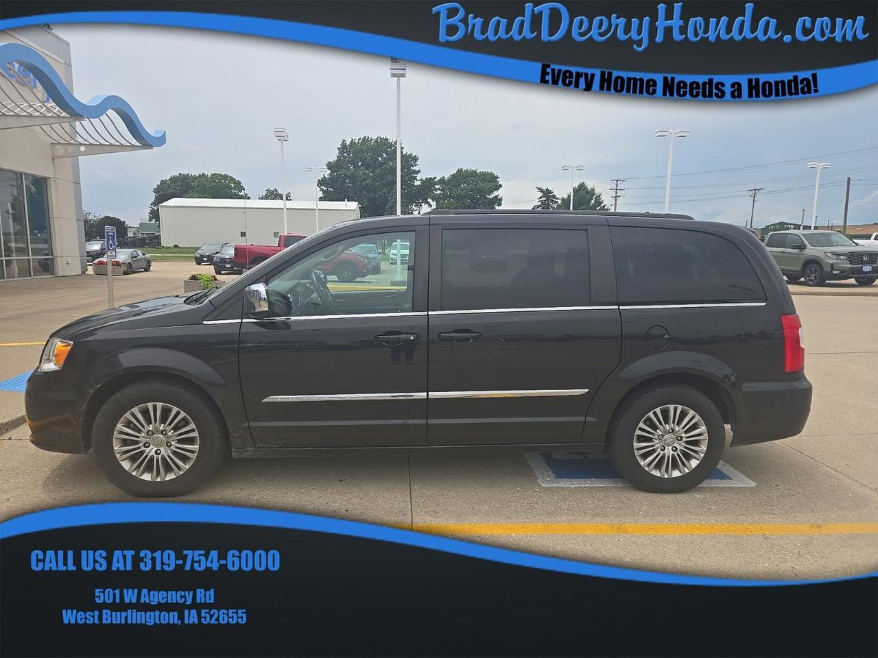 2015 Chrysler Town &amp; Country Touring-L