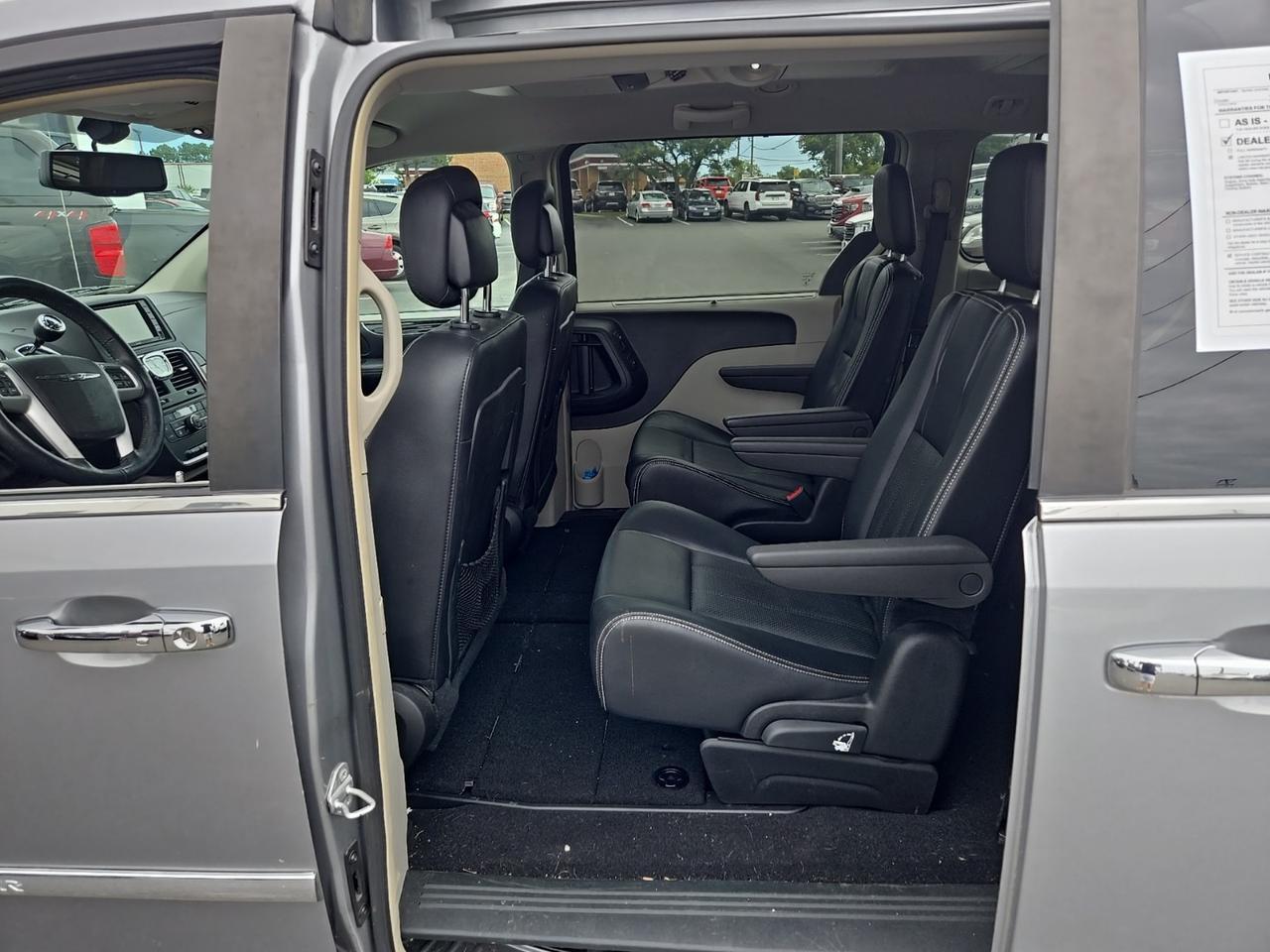 2015 Chrysler Town &amp; Country Touring-L Fredericksburg VA
