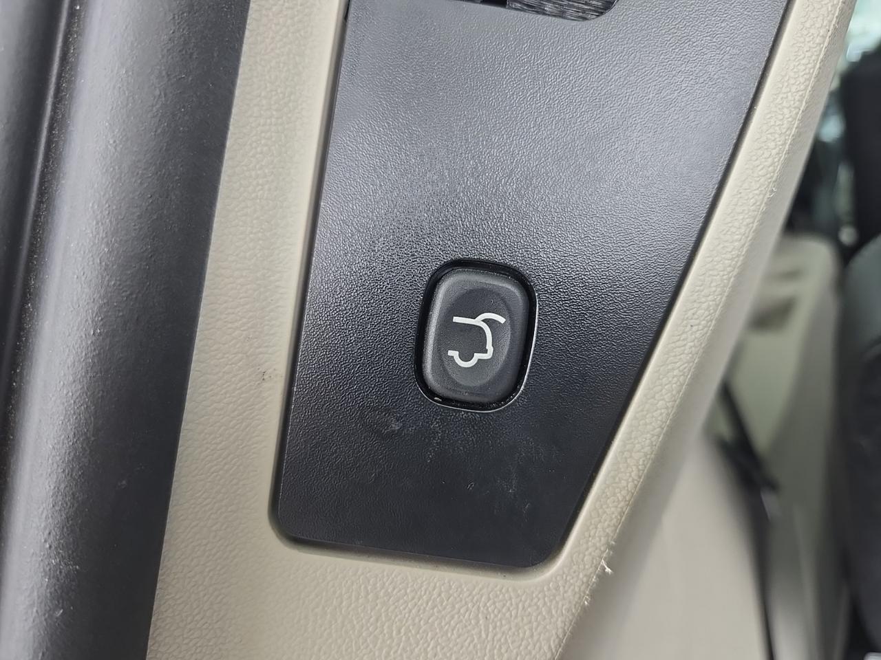 2015 Chrysler Town &amp; Country Touring-L Fredericksburg VA