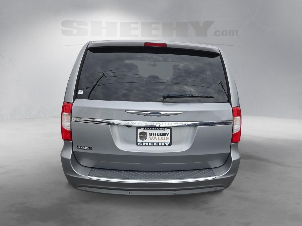2015 Chrysler Town &amp; Country Touring-L Fredericksburg VA