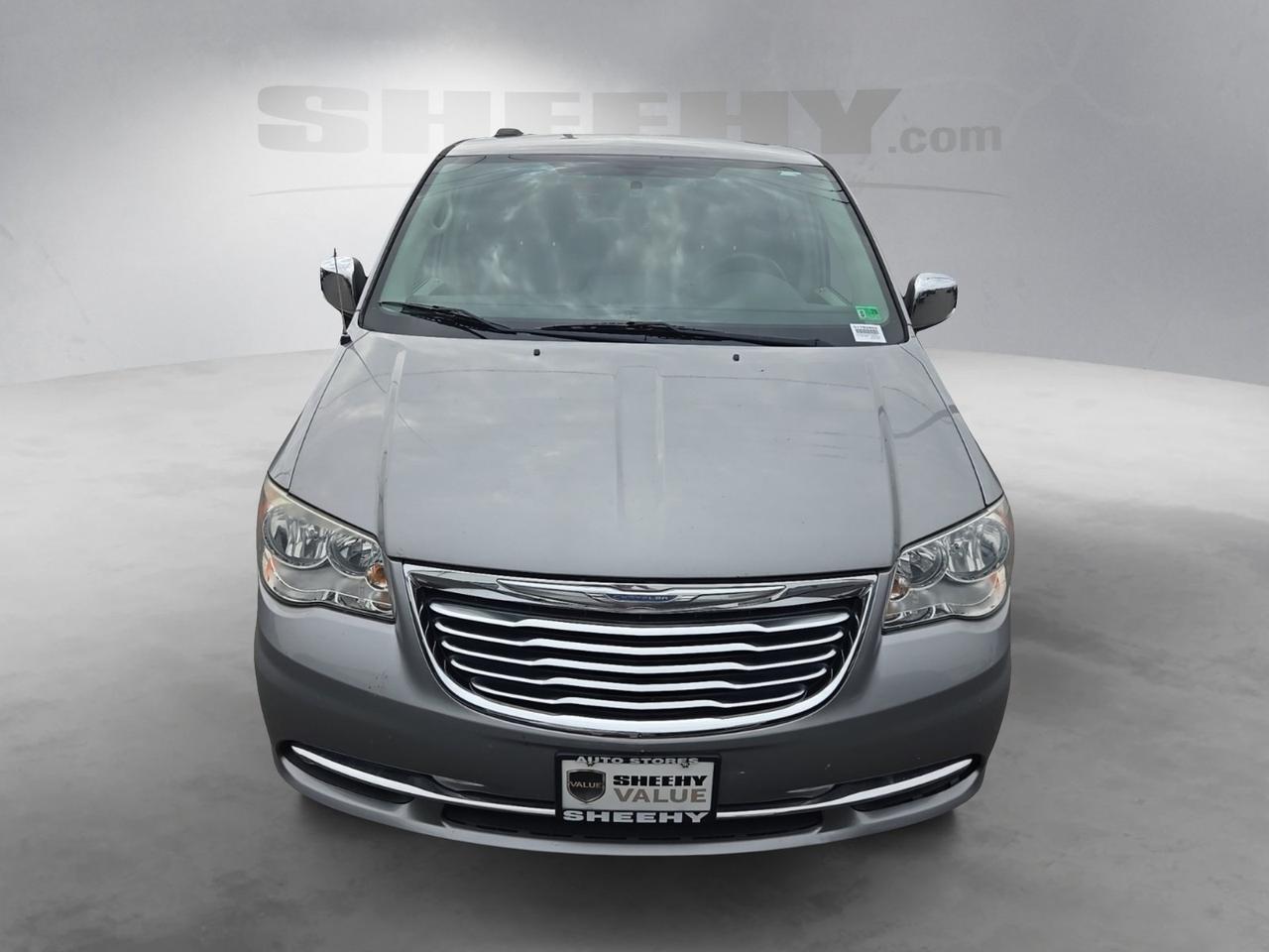 2015 Chrysler Town &amp; Country Touring-L Fredericksburg VA