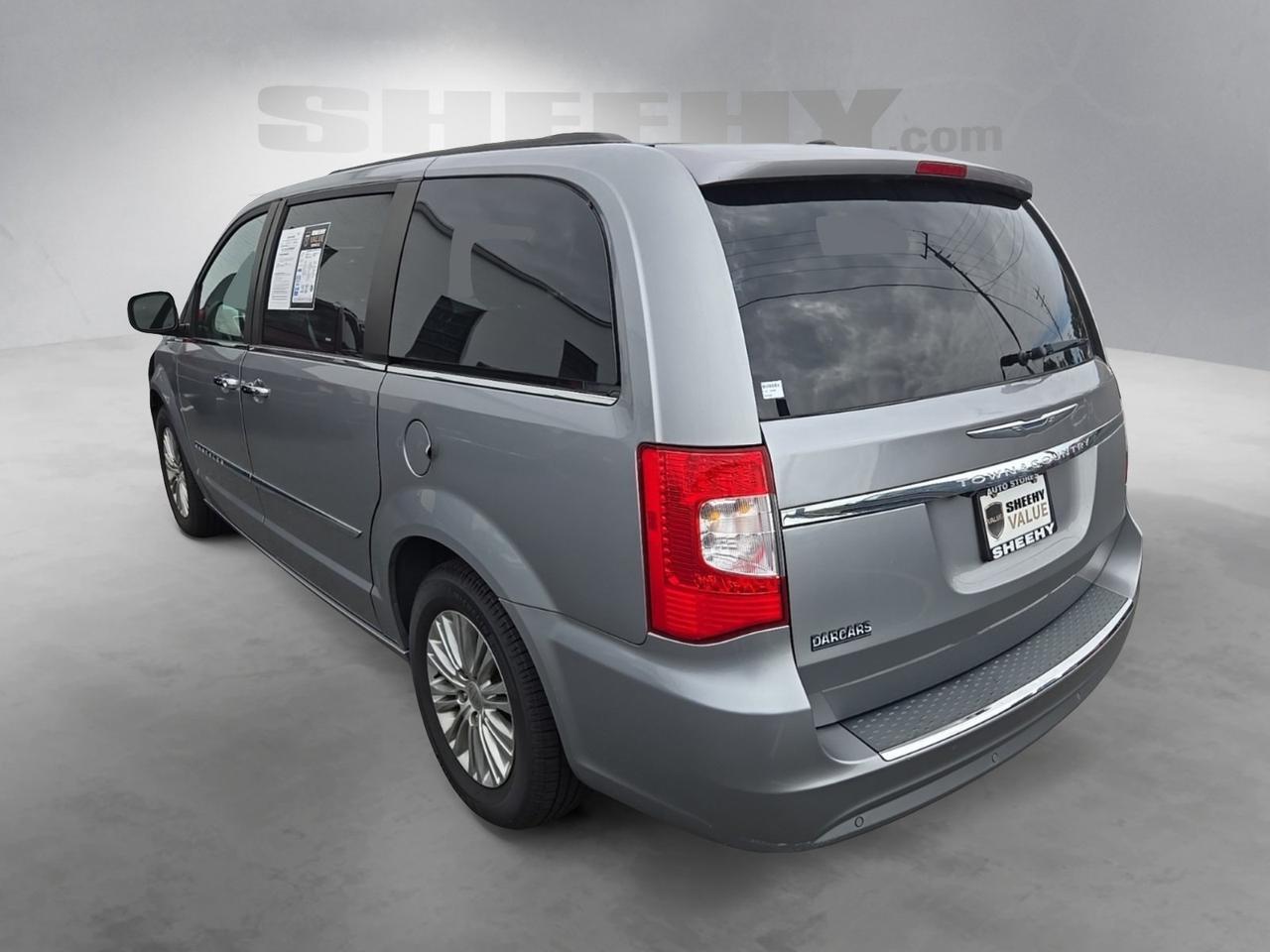 2015 Chrysler Town &amp; Country Touring-L Fredericksburg VA