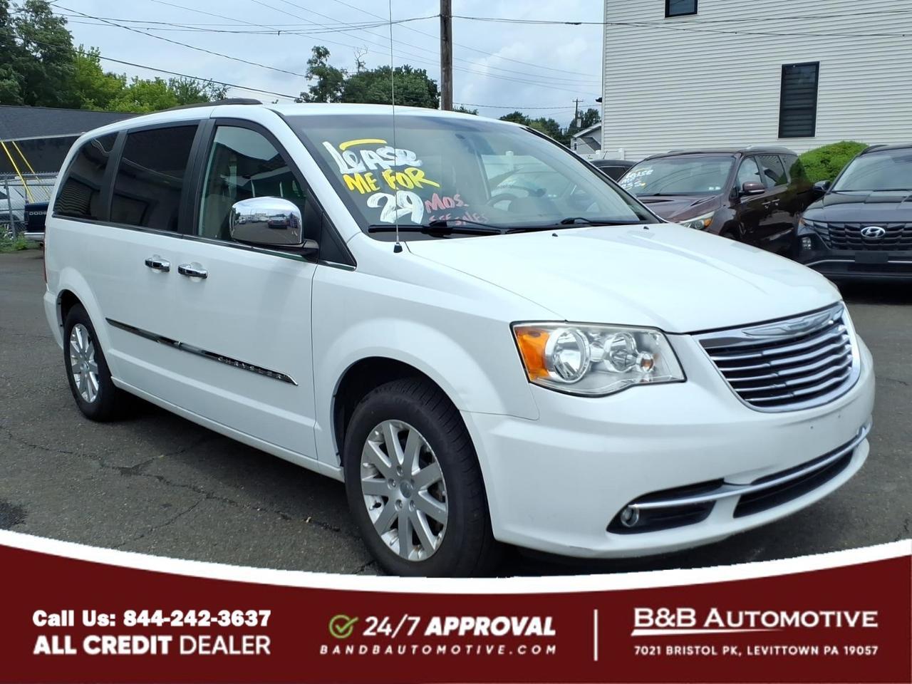 2015 Chrysler Town and Country Touring