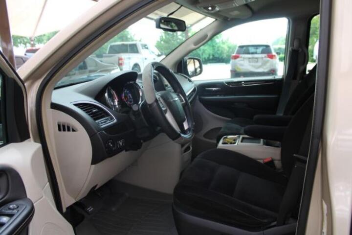 2015 Chrysler Town & Country Touring Plano TX