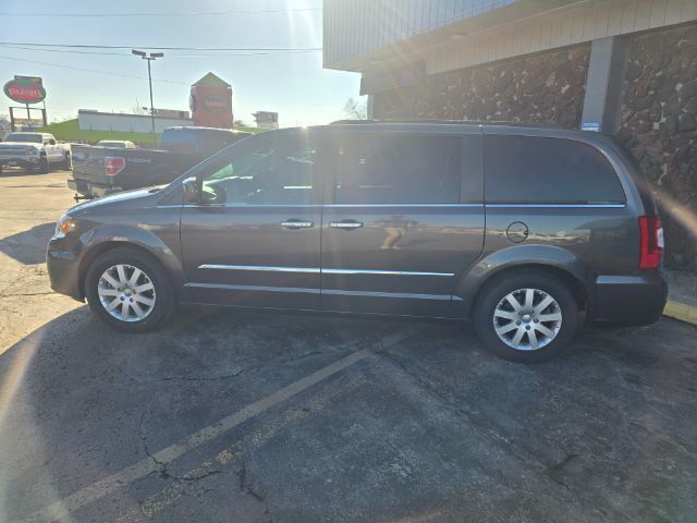 2015 Chrysler Town & Country Touring Saint Joseph MO